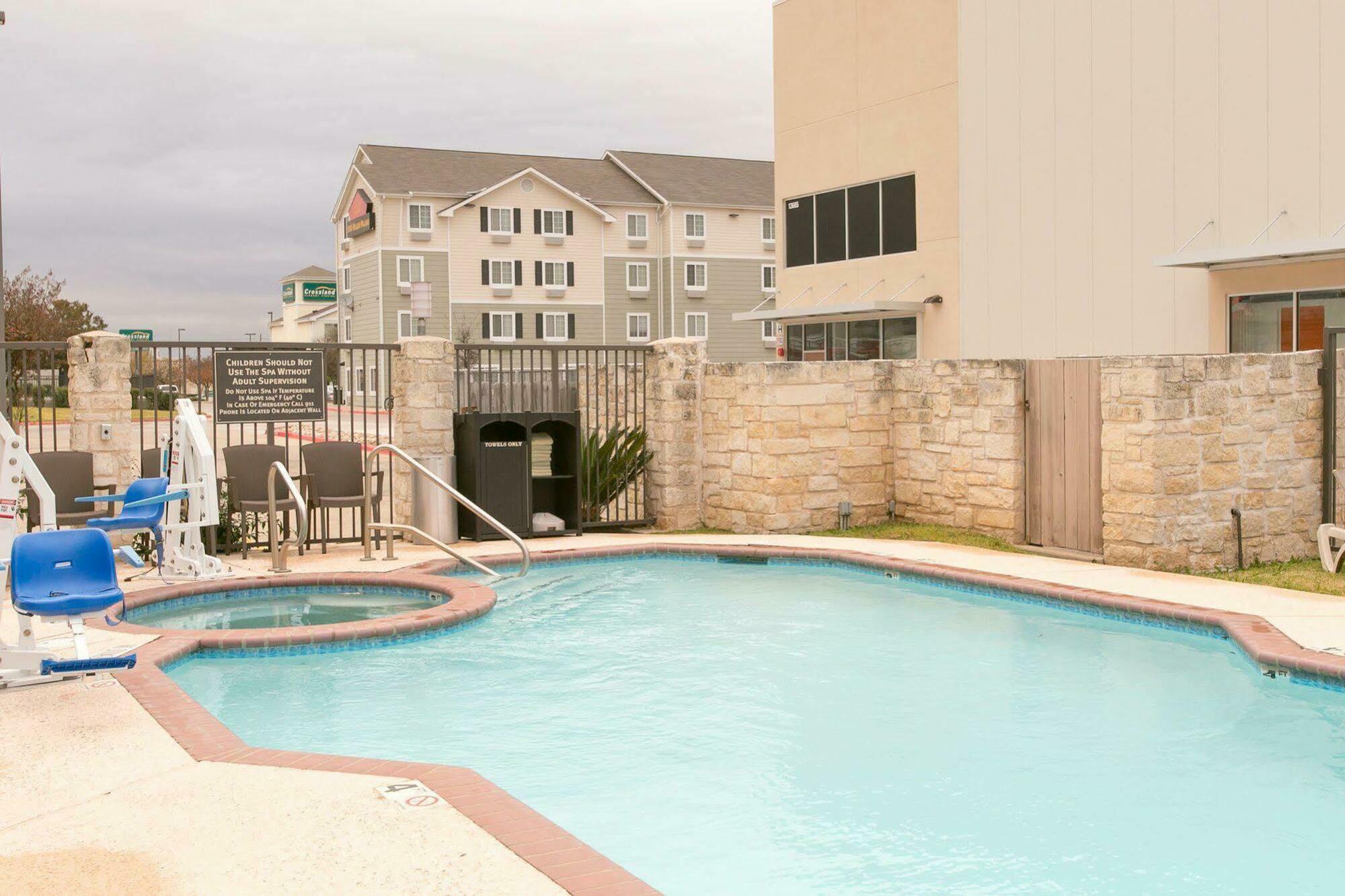 Comfort Suites Austin Nw Lakeline מראה חיצוני תמונה